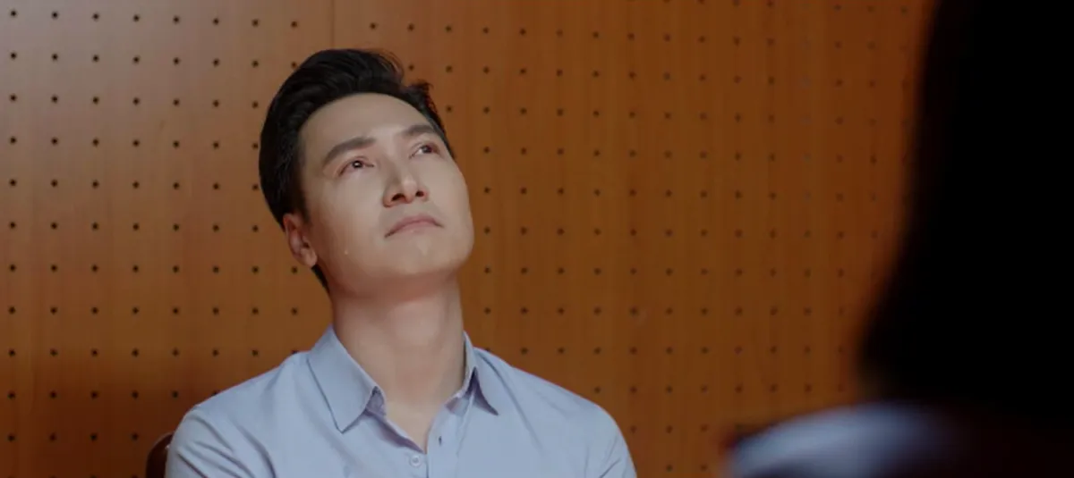 Lằn ranh - Tập 57: Triển khóc trong phòng thẩm vấn, ông Sách chờ lệnh bắt gia - Ảnh 9.