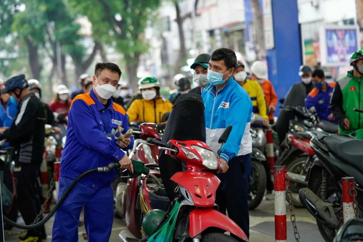 Giá xăng dầu đồng loạt tăng trong kỳ điều hành ngày 29/1- Ảnh 1. Giá xăng dầu đồng loạt tăng trong kỳ điều hành ngày 29/1- Ảnh 1.