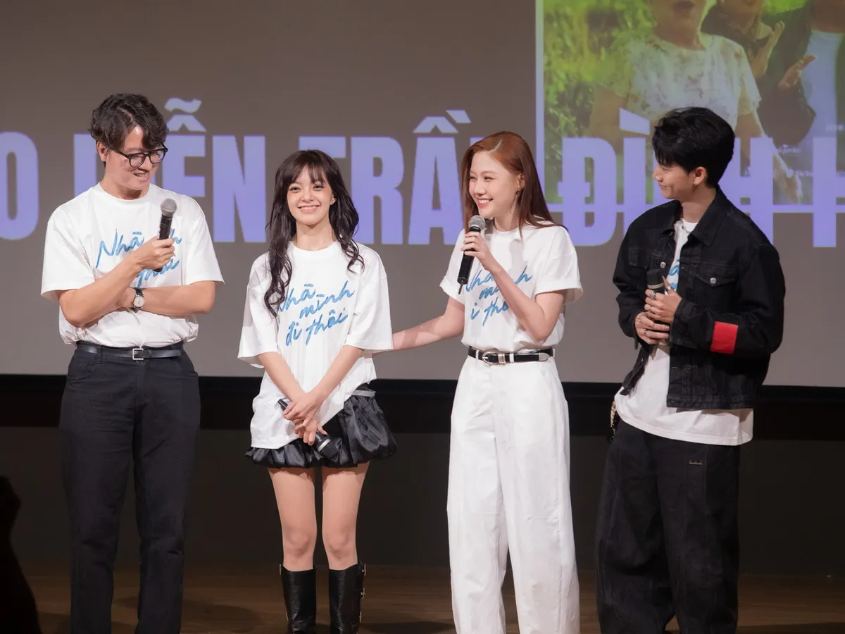 Trước thềm ra rạp, phim Tết Nh&agrave; m&igrave;nh đi th&ocirc;i mở tour "chữa l&agrave;nh" cho sinh vi&ecirc;n - Ảnh 2.