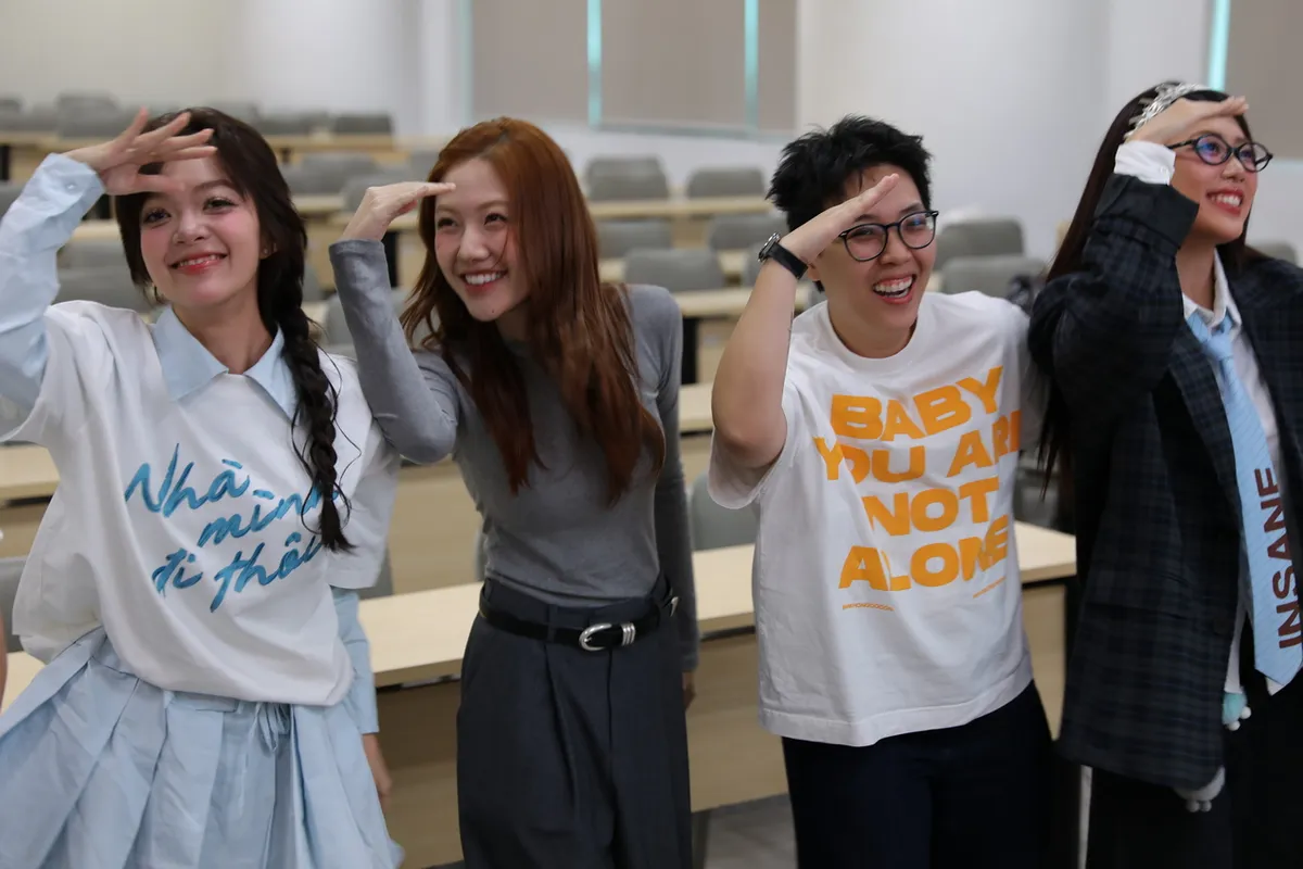 Trước thềm ra rạp, phim Tết Nh&agrave; m&igrave;nh đi th&ocirc;i mở tour "chữa l&agrave;nh" cho sinh vi&ecirc;n - Ảnh 3.