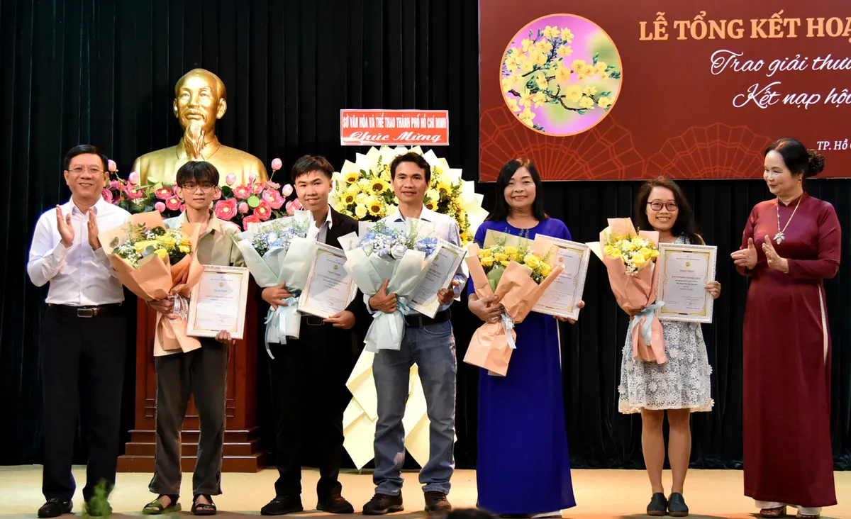 Văn chương TP Hồ Ch&iacute; Minh trong kh&ocirc;ng gian ph&aacute;t triển mới - Ảnh 4.