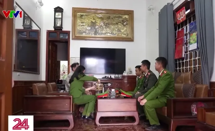 Mô hình ''Phòng chống lừa đảo'' cấp cơ sở: “Lá chắn” bảo vệ người dân trên không gian mạng - Ảnh 2.