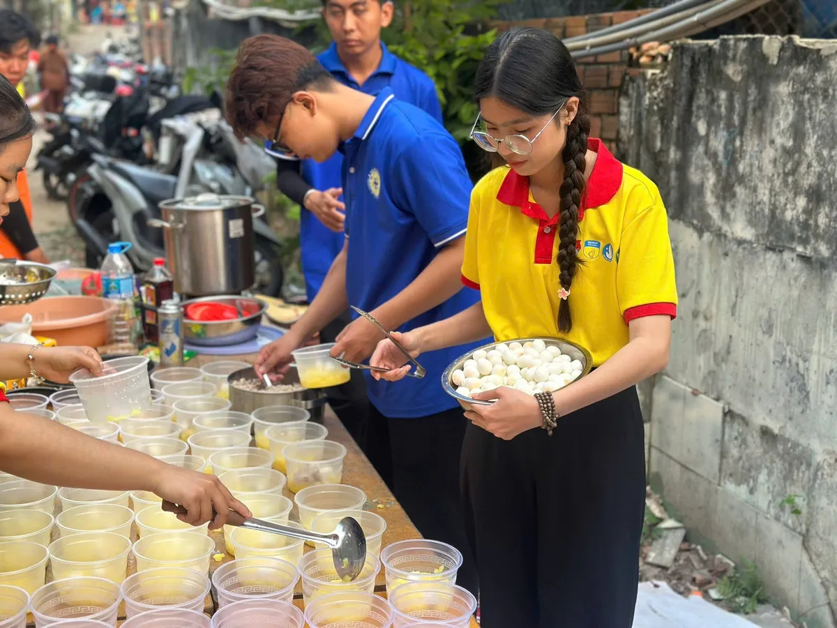 Sinh viên TP Hồ Chí Minh tự hào, vững tin theo Đảng - Ảnh 7.