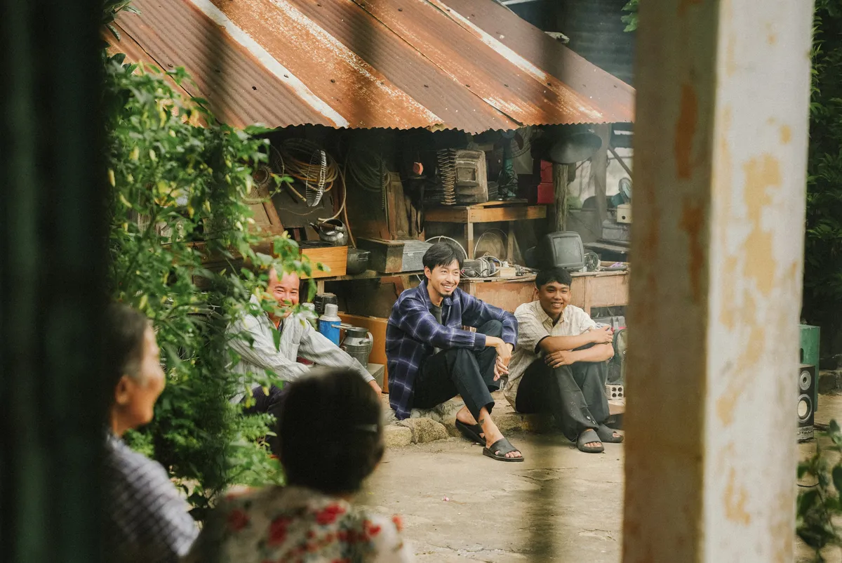 Sau Mang tiền về cho mẹ, Đen ra mắt s&aacute;ng t&aacute;c mới từ g&oacute;c nh&igrave;n người cha - Ảnh 6.