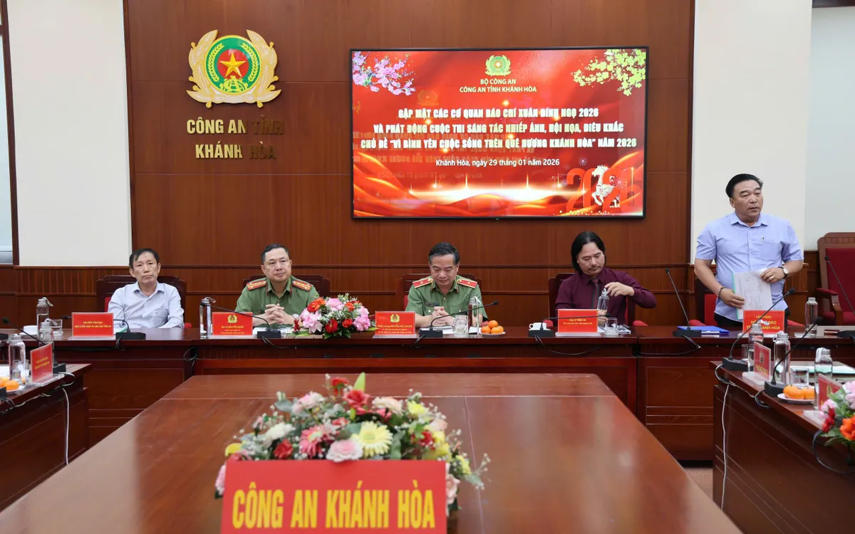 Công an tỉnh Khánh Hòa chính thức phát động cuộc thi sáng tác nghệ thuật với chủ đề "Vì bình yên cuộc sống trên quê hương Khánh Hòa". 