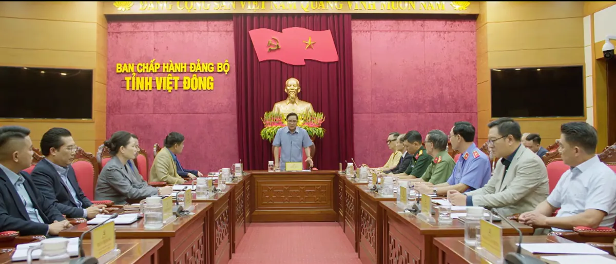 Lằn ranh - Tập cuối: Cái kết ấm áp tình người cho những linh hồn lạc lối - Ảnh 8.