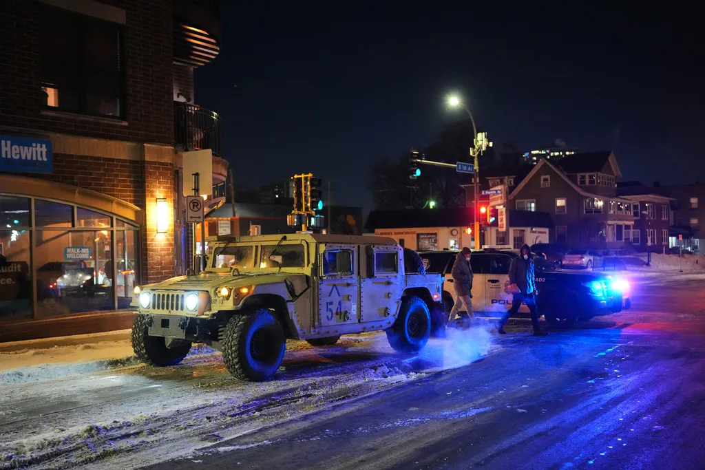 Chính quyền Tổng thống Trump chi ngân sách “khủng” để triển khai Vệ binh Quốc gia- Ảnh 1. Chính quyền Tổng thống Trump chi ngân sách “khủng” để triển khai Vệ binh Quốc gia- Ảnh 1.