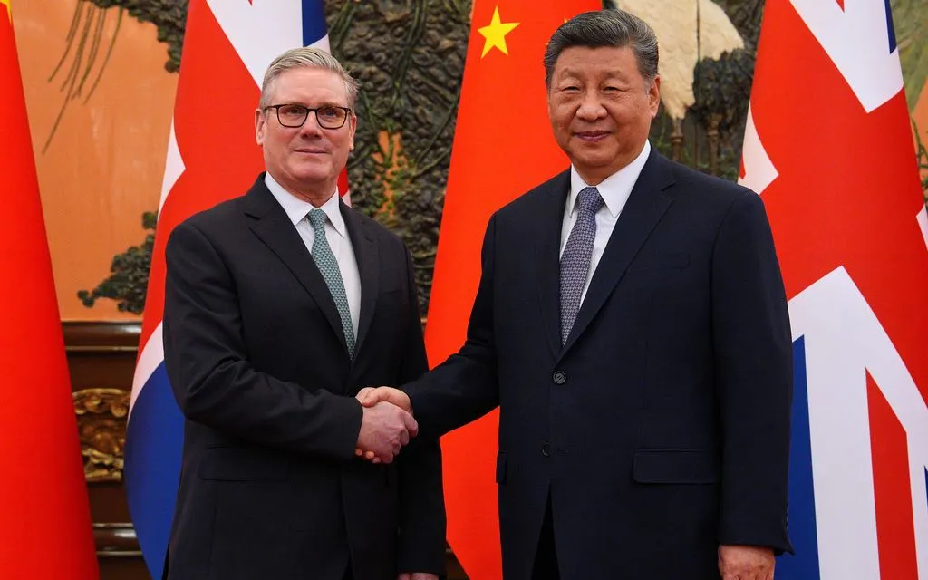Thủ tướng Anh Keir Starmer (trái) hội đàm với Chủ tịch Trung Quốc Tập Cận Bình tại Bắc Kinh, ngày 29/1/2026 (Ảnh: AP)