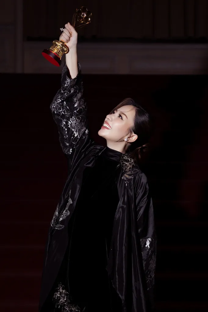 Diễn vi&ecirc;n Băng Di: Giải Mai v&agrave;ng l&agrave; sự hồi đ&aacute;p cho những th&aacute;ng năm kh&ocirc;ng bỏ cuộc với nghệ thuật- Ảnh 1.