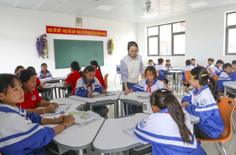 Cận cảnh ng&ocirc;i trường mẫu ở bi&ecirc;n cương trước ng&agrave;y kh&aacute;nh th&agrave;nh - Ảnh 8.