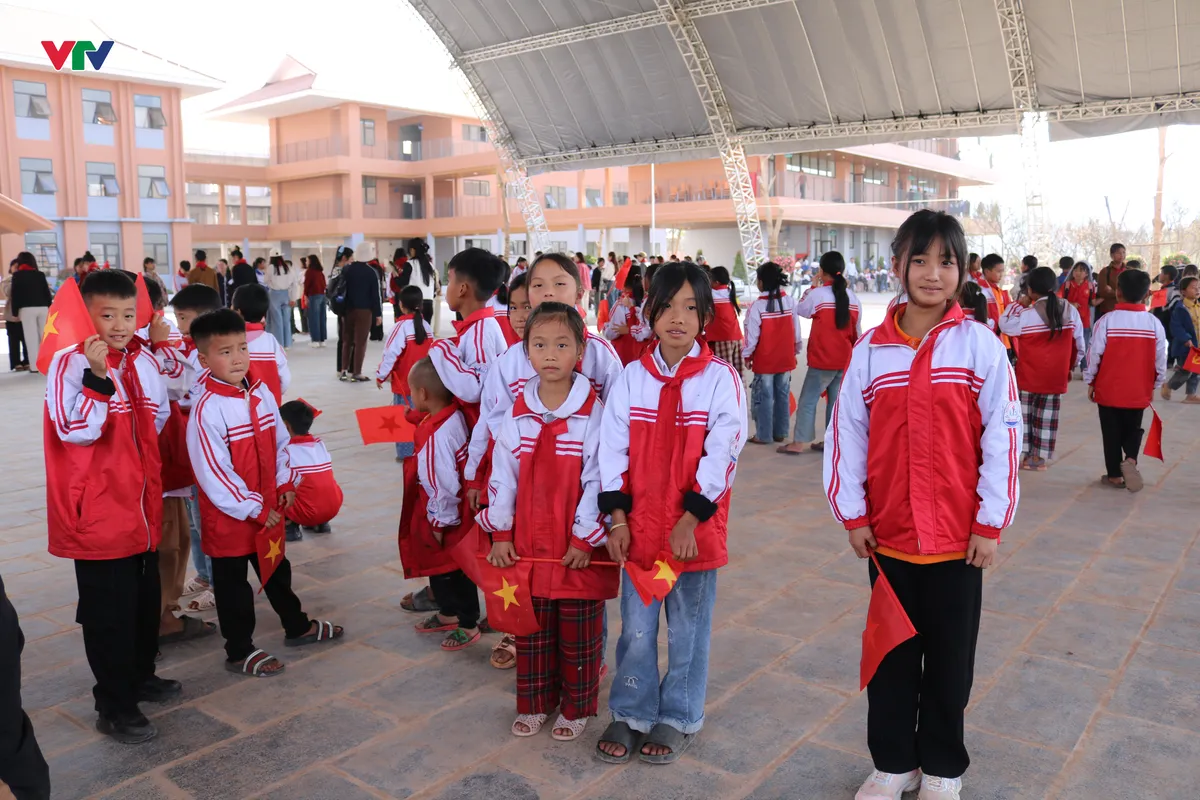 Cận cảnh ng&ocirc;i trường mẫu ở bi&ecirc;n cương trước ng&agrave;y kh&aacute;nh th&agrave;nh - Ảnh 10.