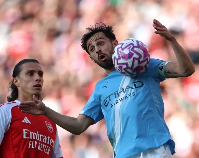 Bernardo Silva: Arsenal sảy ch&acirc;n, Man City vẫn c&ograve;n cơ hội đua v&ocirc; địch- Ảnh 1.