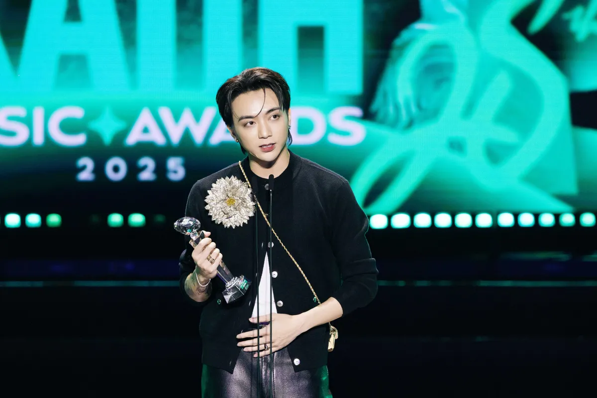 H&ograve;a Minzy, Nguyễn H&ugrave;ng chiến thắng &aacute;p đảo tại L&agrave;n S&oacute;ng Xanh 2025- Ảnh 4.