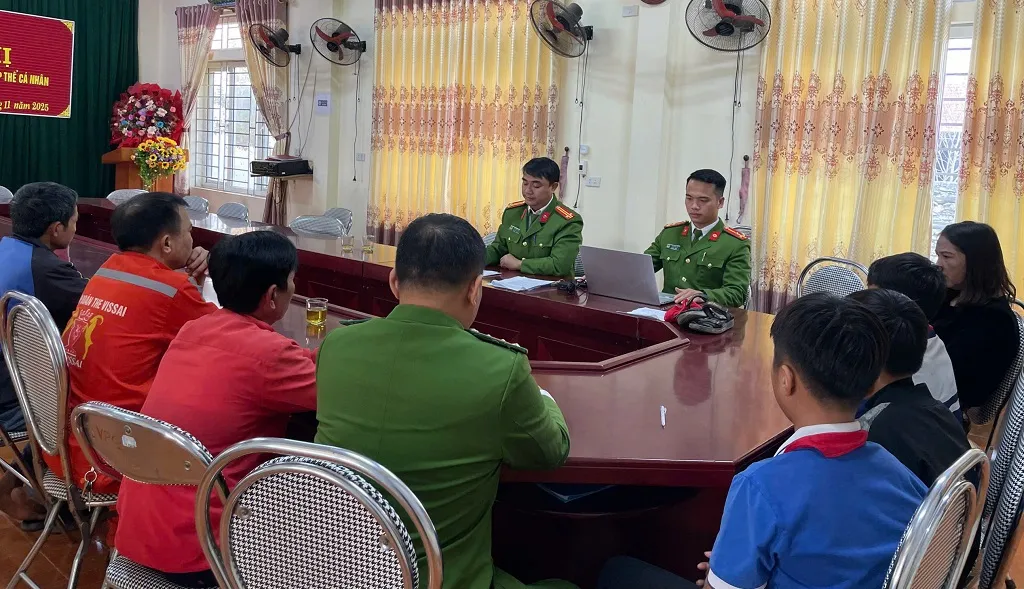 Nghệ An: Công an vào cuộc vụ nhóm học sinh dựng hiện trường giả để lại thư tuyệt mệnh - Ảnh 1.