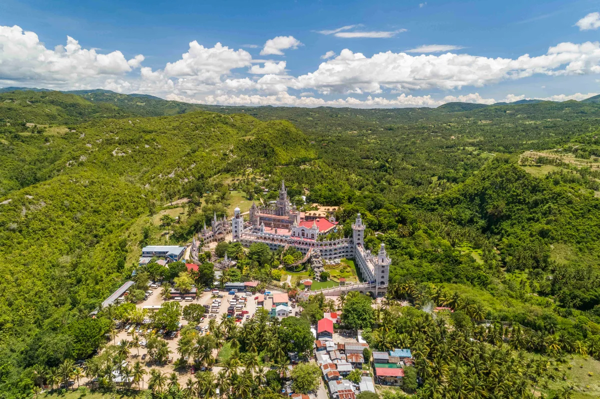 Kh&aacute;m ph&aacute; vẻ đẹp nhiệt đới v&agrave; chiều s&acirc;u văn h&oacute;a đảo Cebu, Philippines- Ảnh 1.