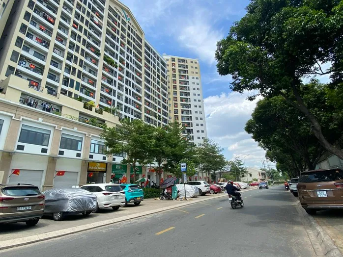 Quyết liệt gỡ "n&uacute;t thắt" sổ hồng chung cư- Ảnh 1.