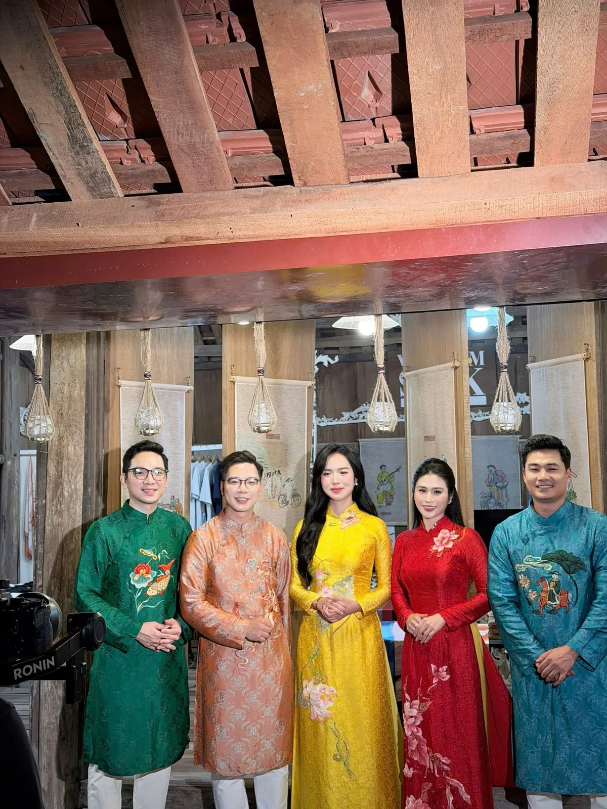 D&agrave;n MC của Chiều cuối năm - Việt Nam trong t&ocirc;i - Ảnh 4.