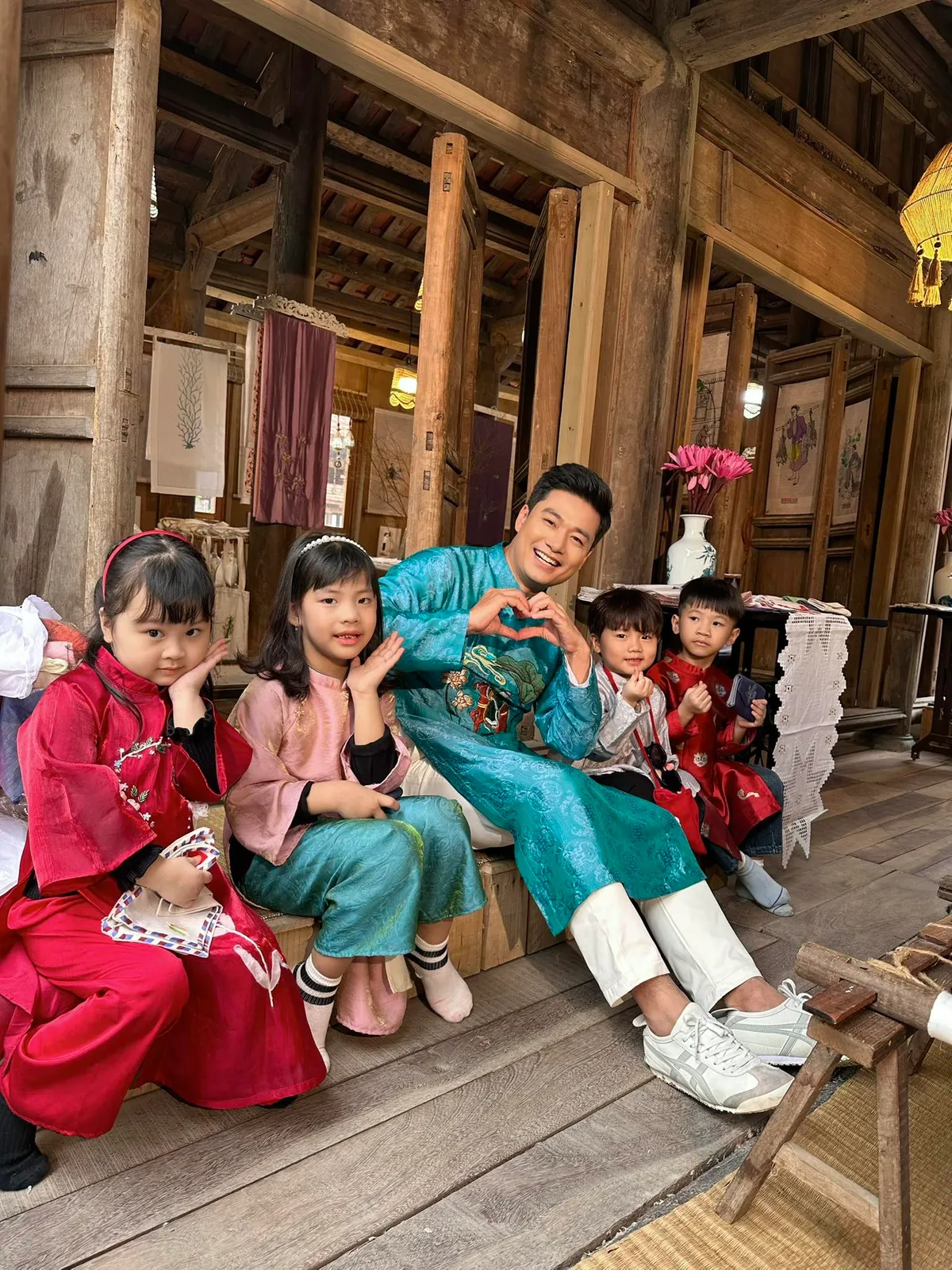 D&agrave;n MC của Chiều cuối năm - Việt Nam trong t&ocirc;i - Ảnh 2.