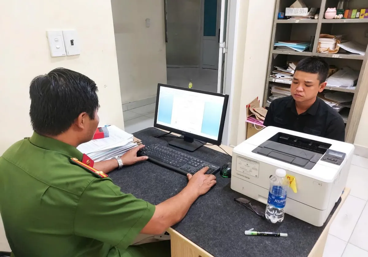 Đồng Nai: Bắt quả tang nh&oacute;m đột nhập tiệm v&agrave;ng, nhanh ch&oacute;ng truy bắt đối tượng cướp giật t&agrave;i sản - Ảnh 2.