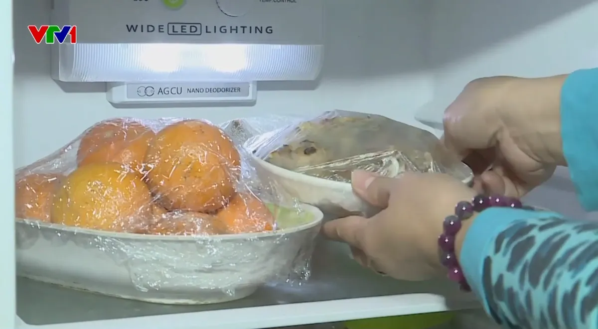 Bảo quản thực phẩm: Hộp đựng hay m&agrave;ng bọc? - Ảnh 1.