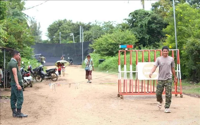 Trạm gác khu vực biên giới làng Prey Chan, xã O’Beichoan, huyện O’Chrov, tỉnh Banteay Meanchey, Campuchia, ngày 15/10/2025 (Ảnh tư liệu: TTXVN)