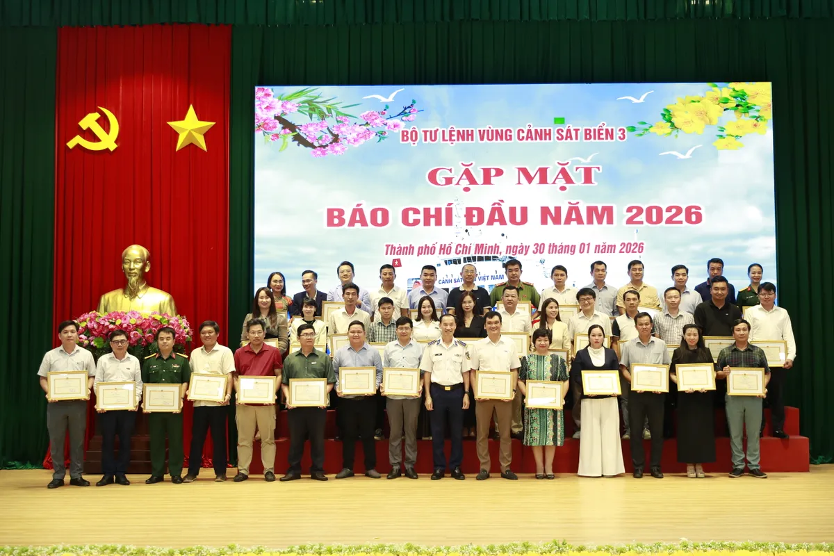 BTL Cảnh s&aacute;t biển 3 đổi mới, n&acirc;ng cao hiệu quả phối hợp tuy&ecirc;n truyển chủ quyển biển đảo   - Ảnh 7.