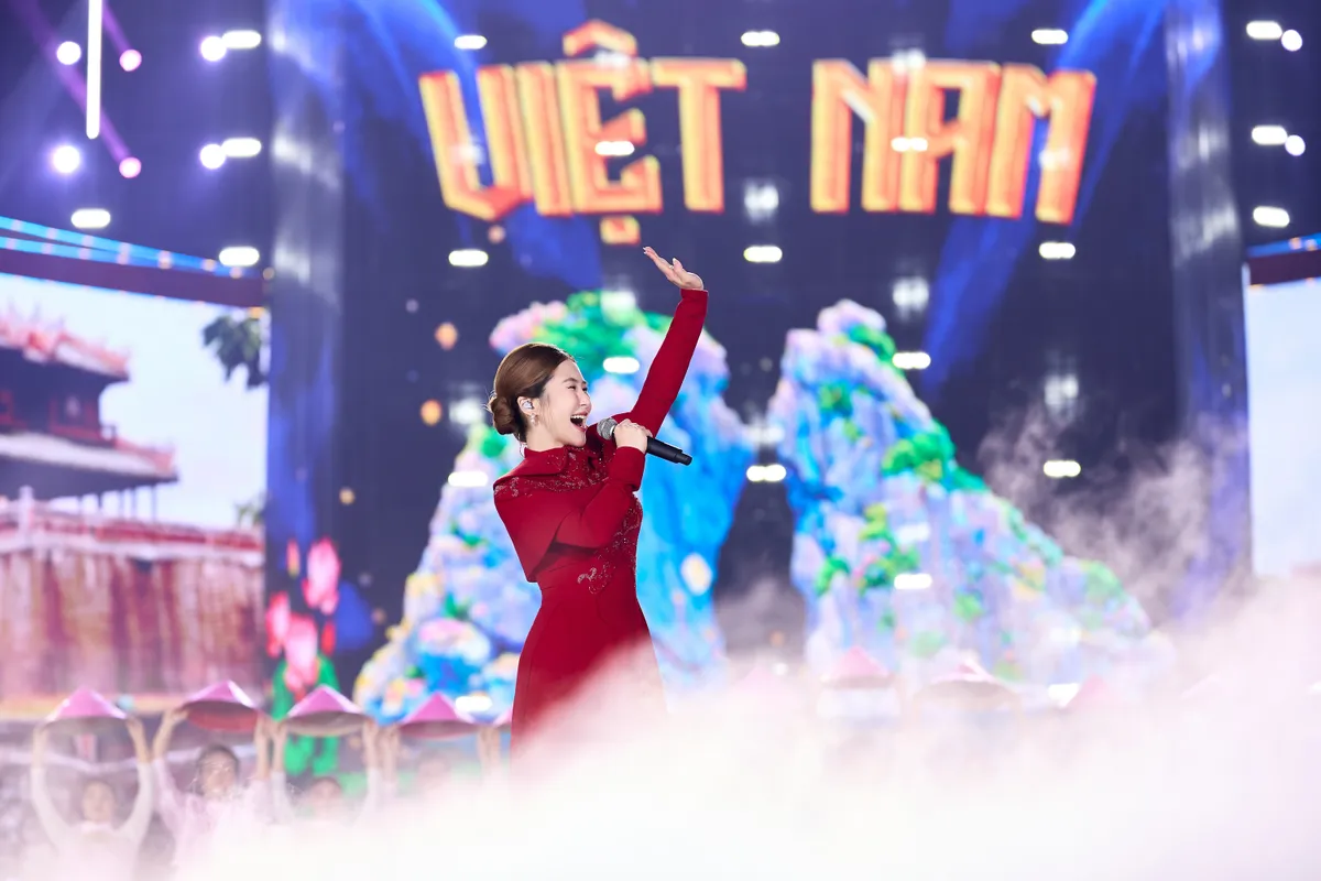 Dấu ấn đặc biệt của Hương Tr&agrave;m trong ng&agrave;y trở lại- Ảnh 2.