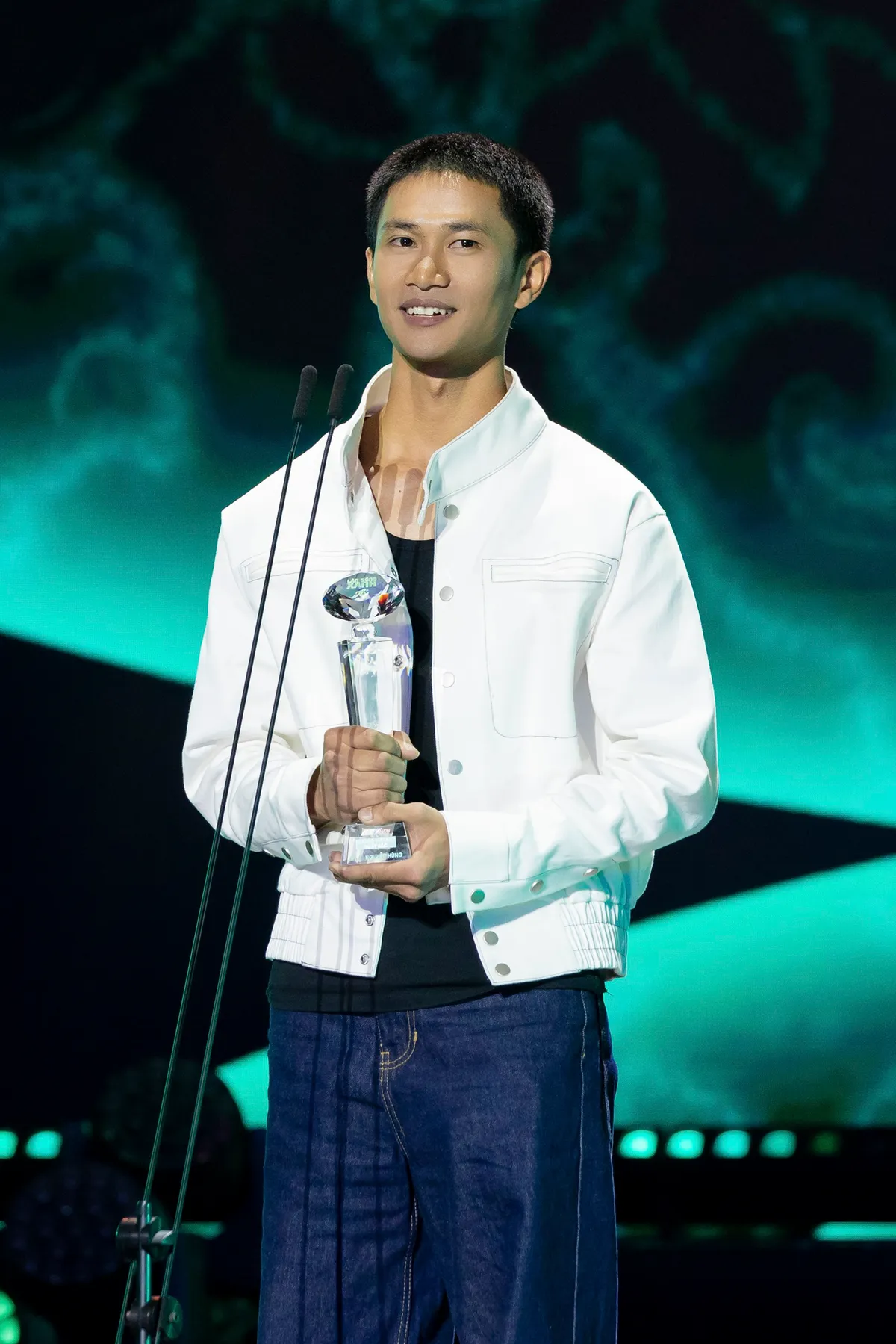 H&ograve;a Minzy, Nguyễn H&ugrave;ng chiến thắng &aacute;p đảo tại L&agrave;n S&oacute;ng Xanh 2025- Ảnh 3.