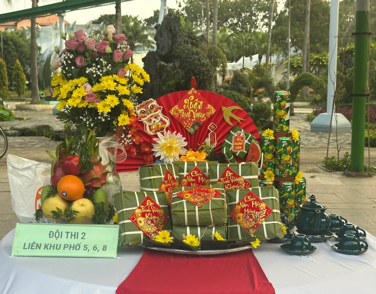 Người d&acirc;n TP Hồ Ch&iacute; Minh x&uacute;c động trải nghiệm mua sắm 0 đồng tại Ng&agrave;y hội &ldquo;Xu&acirc;n đo&agrave;n kết - Tết nghĩa t&igrave;nh&rdquo; - Ảnh 15.