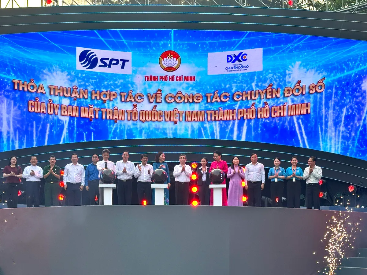 Người d&acirc;n TP Hồ Ch&iacute; Minh x&uacute;c động trải nghiệm mua sắm 0 đồng tại Ng&agrave;y hội &ldquo;Xu&acirc;n đo&agrave;n kết - Tết nghĩa t&igrave;nh&rdquo; - Ảnh 18.