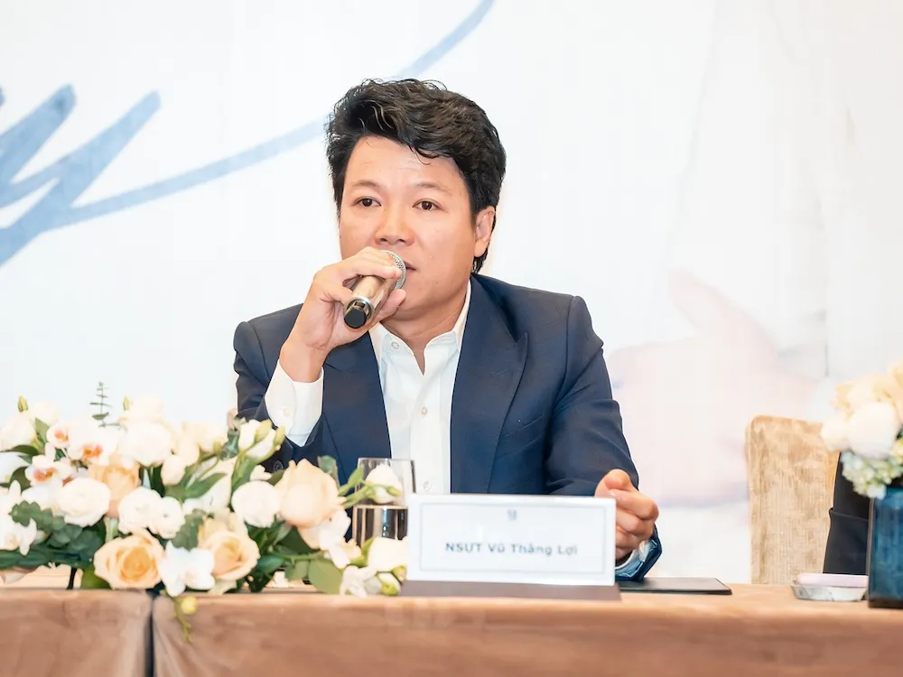 NSƯT Vũ Thắng Lợi và liveshow “Mùa chim én bay”: Những cuộc hội ngộ đầy bất ngờ trên sân khấu- Ảnh 3. NSƯT Vũ Thắng Lợi và liveshow “Mùa chim én bay”: Những cuộc hội ngộ đầy bất ngờ trên sân khấu- Ảnh 3.