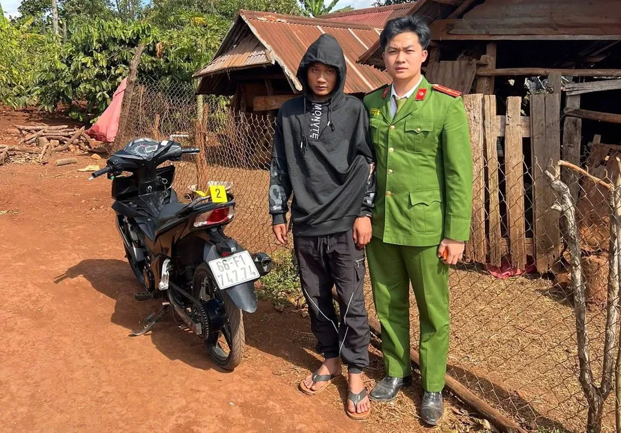 Cướp tài sản của thiếu niên, đối tượng bị bắt sau vài giờ gây án- Ảnh 1. Cướp tài sản của thiếu niên, đối tượng bị bắt sau vài giờ gây án- Ảnh 1.