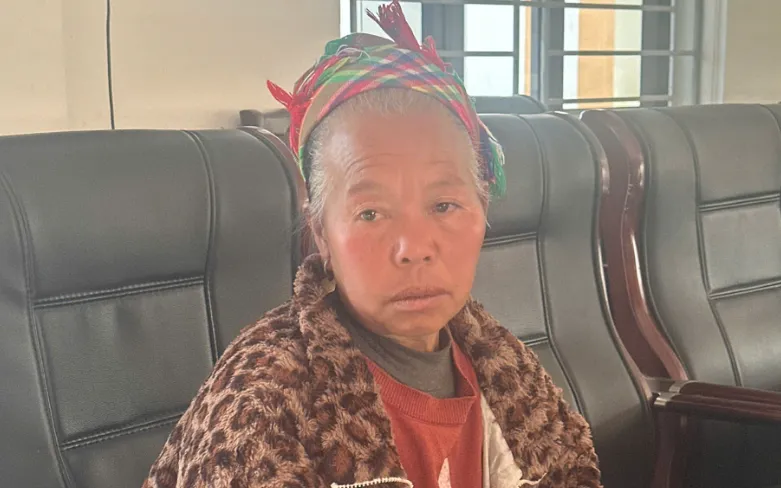 Đối tượng Tẩn Mý Chài tại cơ quan Công an