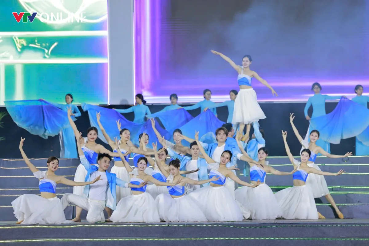 Ph&uacute; Thọ: Chương tr&igrave;nh nghệ thuật &ldquo;Đất Tổ linh thi&ecirc;ng &ndash; Kh&aacute;t vọng h&ugrave;ng cường&rdquo; mừng Đảng, mừng Xu&acirc;n B&iacute;nh Ngọ 2026 - Ảnh 2.