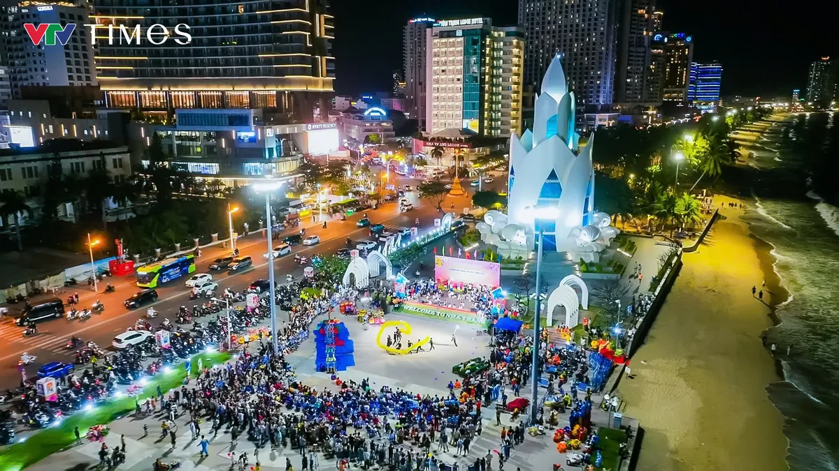 M&uacute;a l&acirc;n - nhịp cầu văn h&oacute;a n&iacute;u ch&acirc;n du kh&aacute;ch dịp cận Tết ở Nha Trang- Ảnh 5.