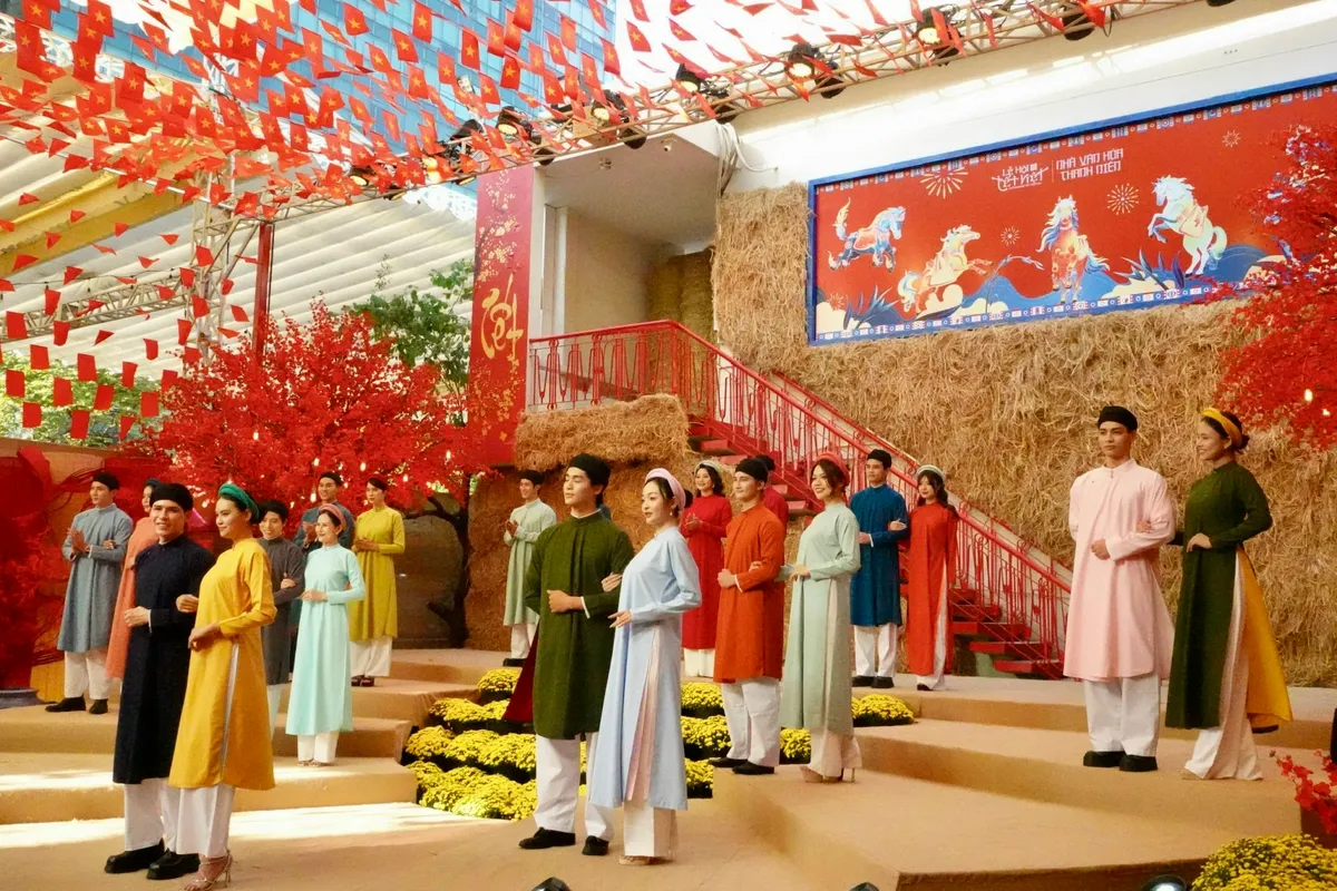 Khai mạc Lễ hội Tết Việt 2026: Đẹp xưa trong rạng rỡ hôm nay - Ảnh 3.