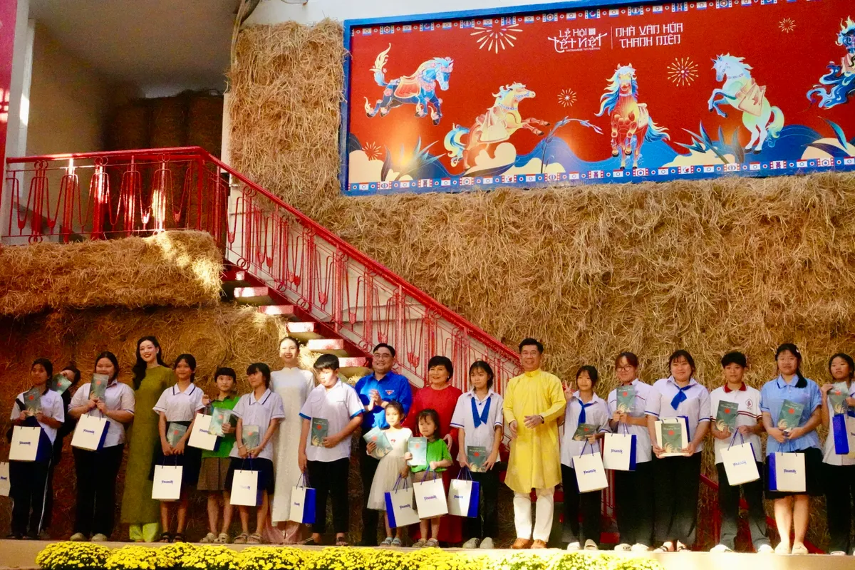 Khai mạc Lễ hội Tết Việt 2026: Đẹp xưa trong rạng rỡ hôm nay - Ảnh 6.