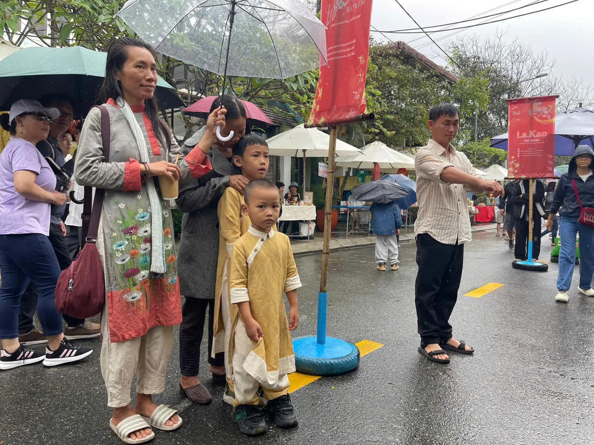 Chợ phi&ecirc;n T&acirc;n Th&agrave;nh - điểm hẹn xanh thu h&uacute;t du kh&aacute;ch quốc tế tại Đ&agrave; Nẵng - Ảnh 7.