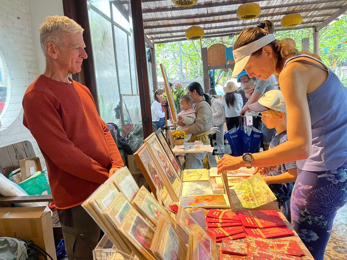 Chợ phi&ecirc;n T&acirc;n Th&agrave;nh - điểm hẹn xanh thu h&uacute;t du kh&aacute;ch quốc tế tại Đ&agrave; Nẵng - Ảnh 4.