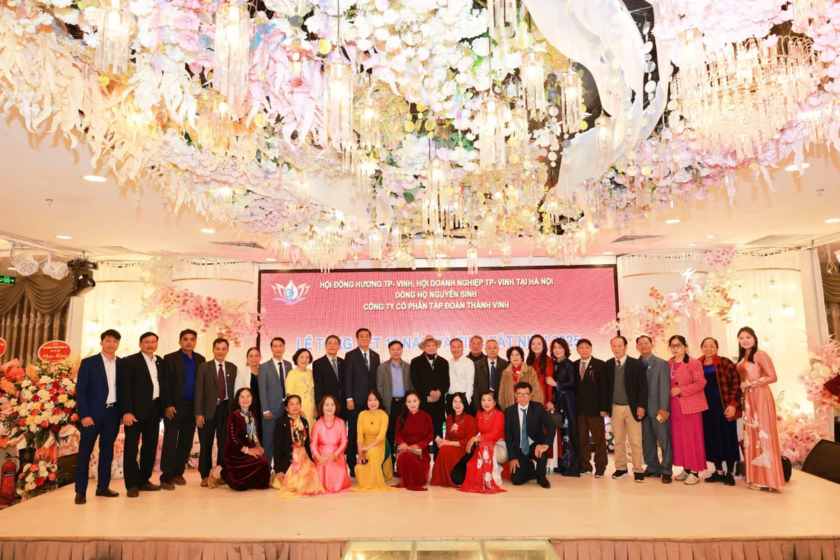 Hội doanh nghiệp th&agrave;nh phố Vinh tại H&agrave; Nội: Khẳng định tr&aacute;ch nhiệm x&atilde; hội v&agrave; tinh thần hướng về nguồn cội- Ảnh 1.