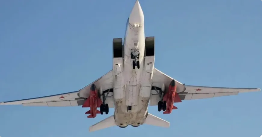 UAV của Nga trúng xe bus ở Ukraine khiến 12 thợ mỏ thiệt mạng - Ảnh 2.