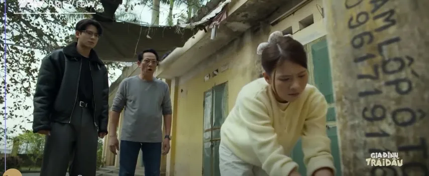 Gia đ&igrave;nh tr&aacute;i dấu - Tập 28: V&acirc;n c&oacute; bầu? - Ảnh 1.