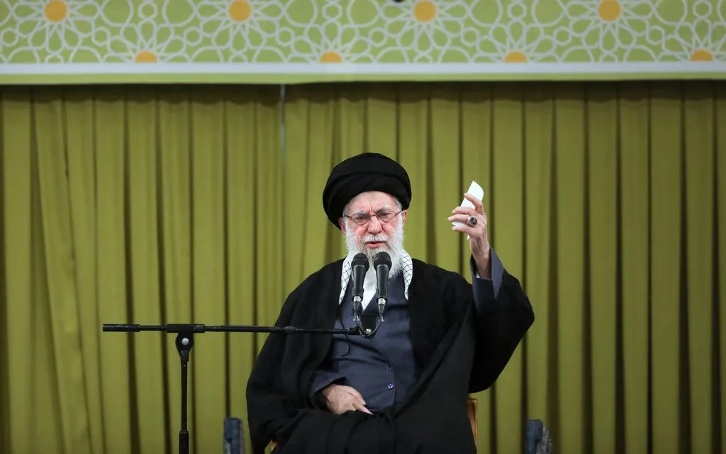 Lãnh tụ tối cao Iran Khamenei (Ảnh: AP)