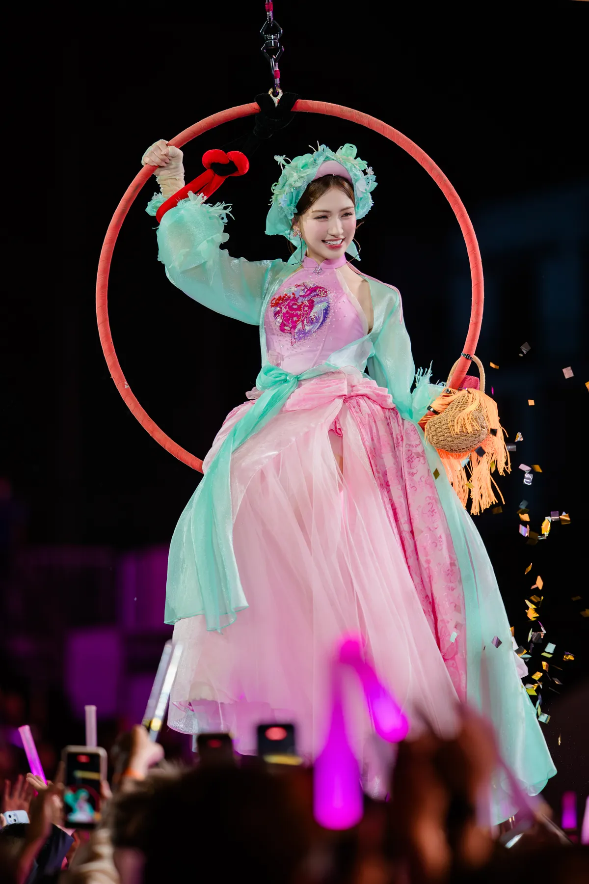 Những tiết mục đậm chất Việt trong đ&ecirc;m nhạc Bắc Bling - Ảnh 4.