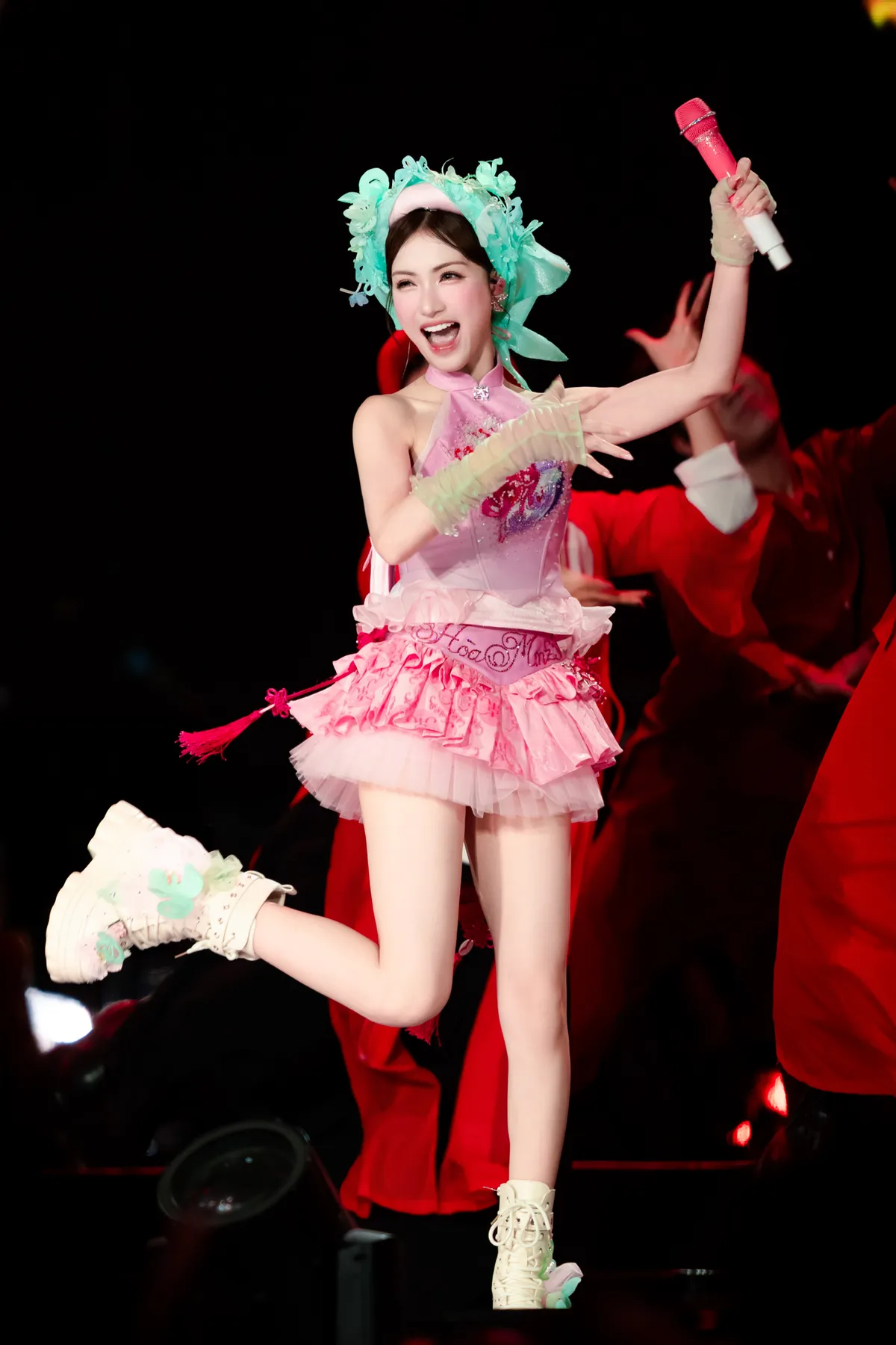 Những tiết mục đậm chất Việt trong đ&ecirc;m nhạc Bắc Bling - Ảnh 1.