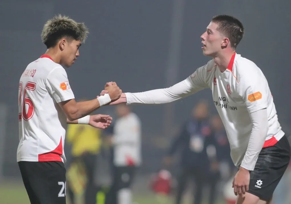 D&agrave;n cầu thủ Việt kiều b&ugrave;ng nổ ở V-League, HLV Kim Sang Sik c&oacute; th&ecirc;m phương &aacute;n cho tuyển Việt Nam- Ảnh 1.