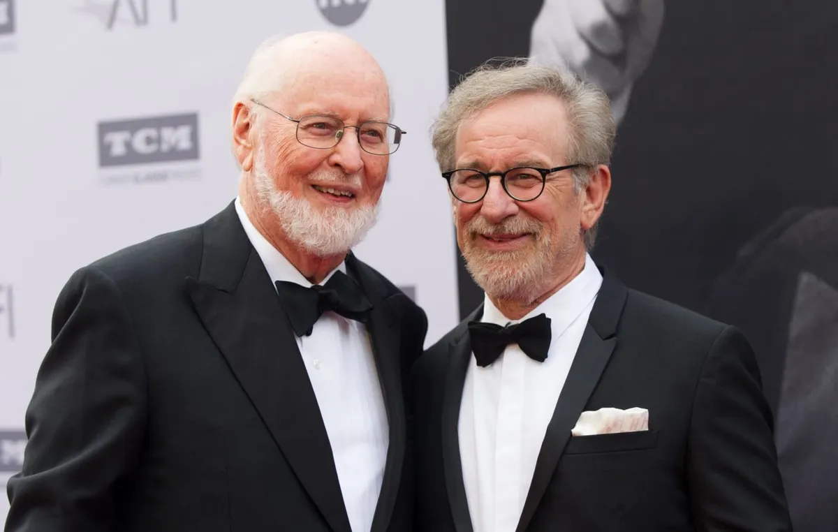 Với giải thưởng Grammy 2026, đạo diễn Steven Spielberg bước v&agrave;o "c&acirc;u lạc bộ huyền thoại" - Ảnh 1.