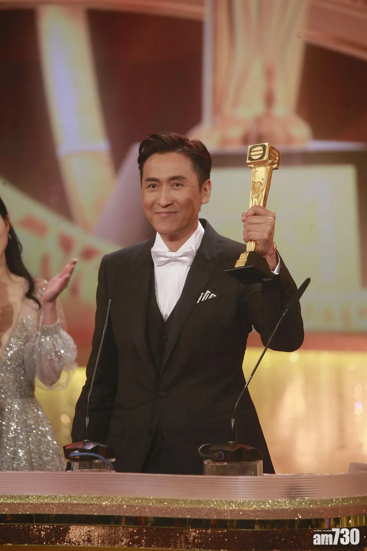 M&atilde; Đức Chung rời TVB sau 33 năm gắn b&oacute; - Ảnh 2.