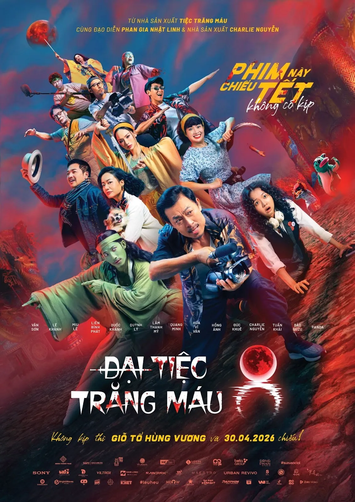 Phim Đại tiệc trăng m&aacute;u 8 g&acirc;y t&ograve; m&ograve; v&igrave; sự hỗn loạn v&agrave; sự xuất hiện của nh&acirc;n vật ch&iacute;nh đặc biệt - Ảnh 2.