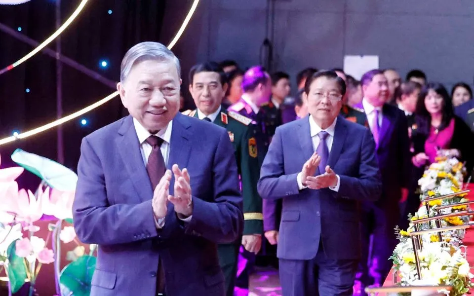 Tổng B&iacute; thư T&ocirc; L&acirc;m dự tổng kết, trao giải cuộc thi &ldquo;Vững bước dưới cờ Đảng&rdquo; - Ảnh 1.